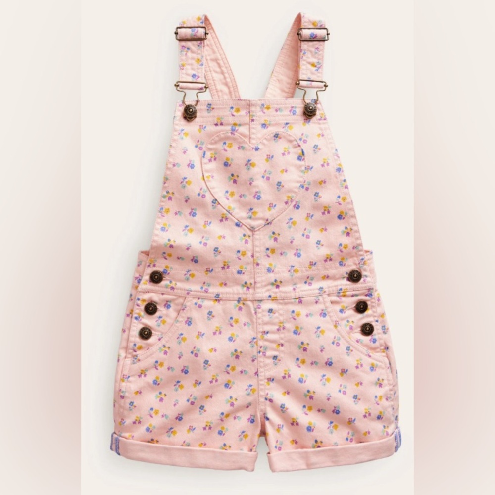 Mini Boden Heart Pocket Short Overalls Size 5-6T.  GUC